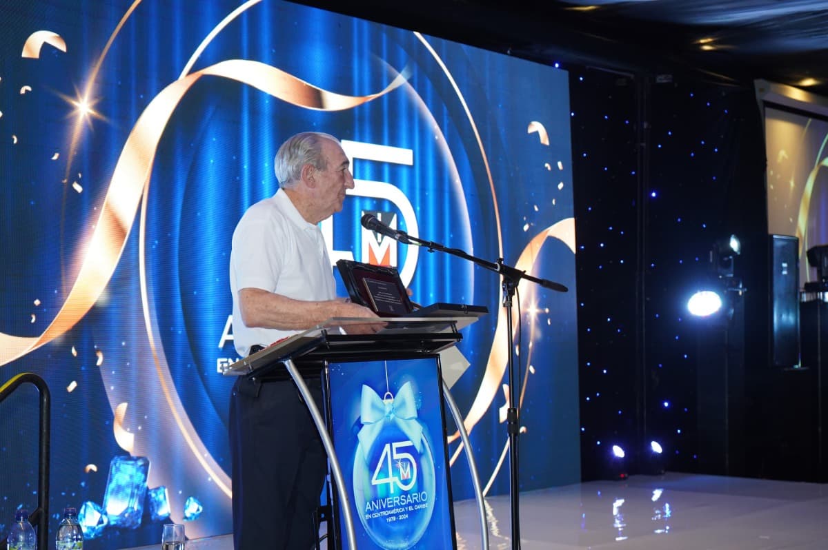 Menarini Centroamérica y el Caribe celebra 45 años de trayectoria con un homenaje a su Director General
